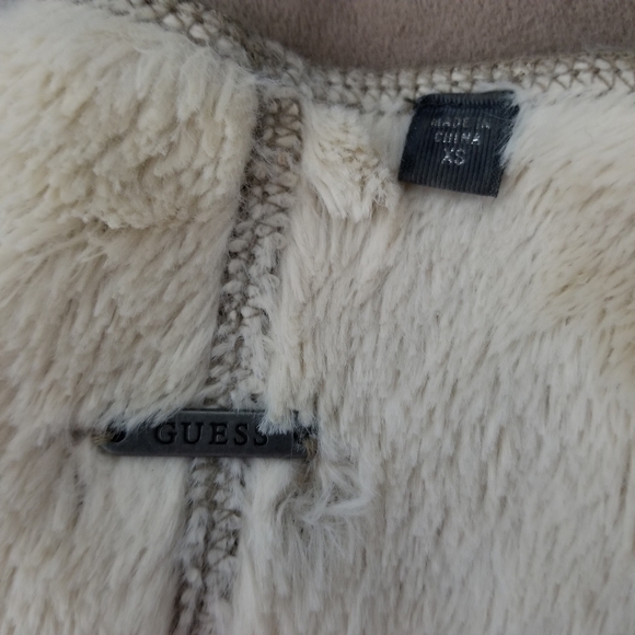GUESS | plush lined vegan suede waterfall vest - Picture 4 of 7